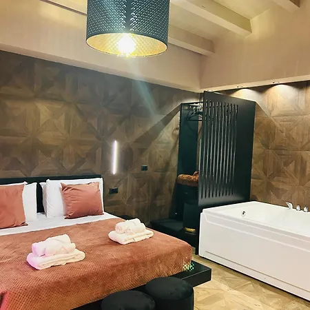 Spera Luxury & *